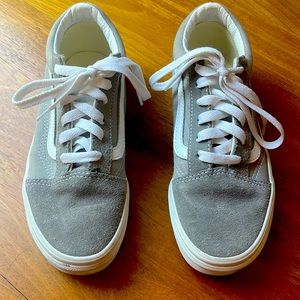 Boys Vans Kids Old Skool Sneaker Gray/White Size 3 Great condition!